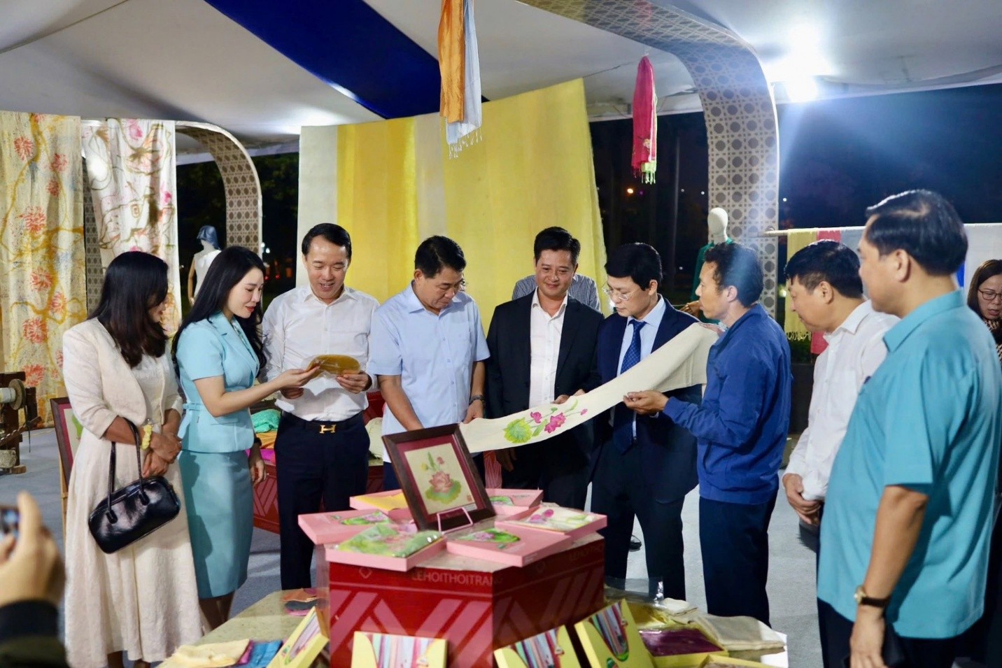 Khai mạc “Lễ hội thương hiệu sản phẩm thời Trang Việt năm 2025”