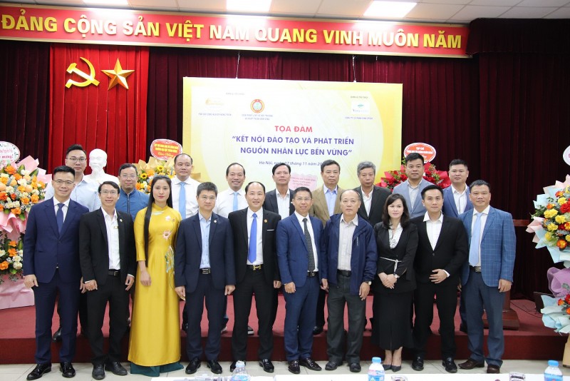 Tạp chí Công nghiệp Nông Thôn: Tọa đàm “Kết nối đào tạo và phát triển nguồn nhân lực bền vững”