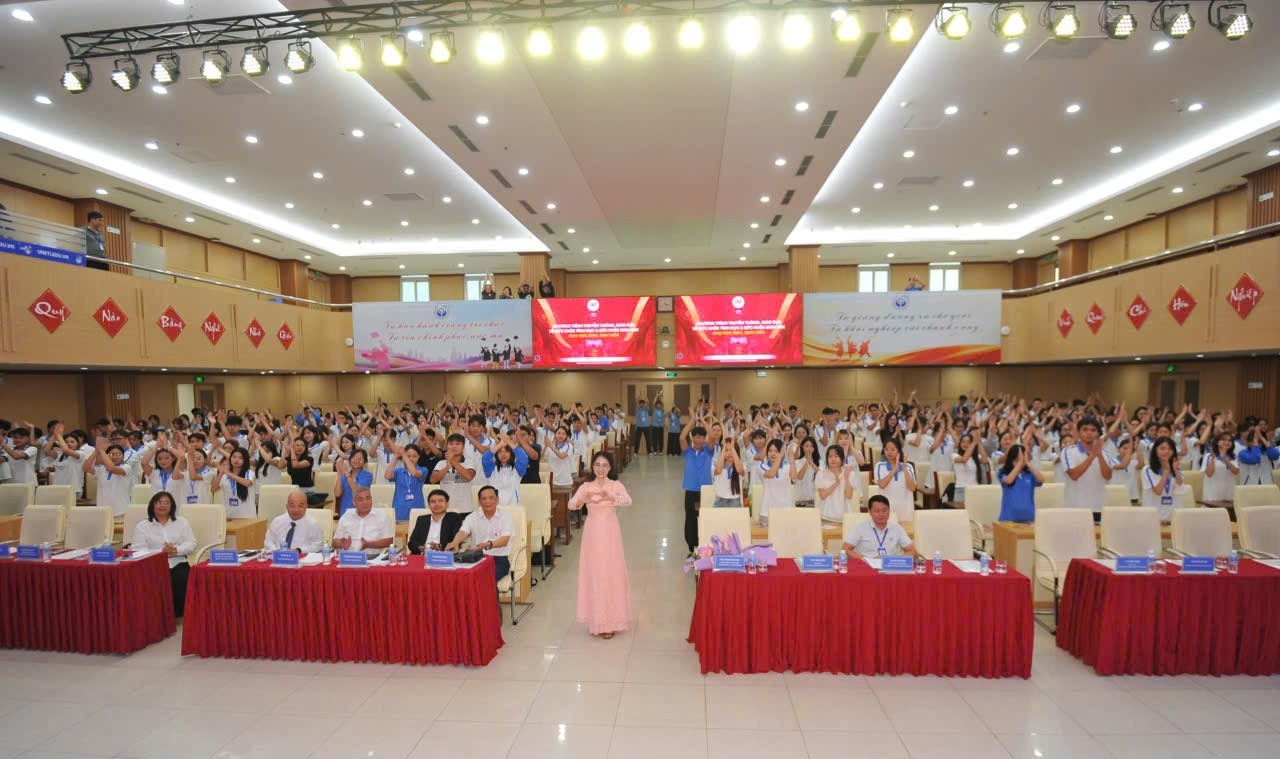 Trường Đại học Kinh tế Kỹ thuật Công nghiệp Trang bị kiến thức sức khỏe sinh sản cho giới trẻ: Khi “Chuyện khó, nói to” trở thành chìa khóa tự chủ tương lai